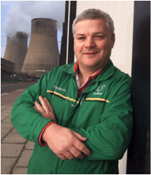 (PHOTO SHOOT NO. 0102-042 DIG) PLANT MANAGER AT THE RATCLIFFE POWER STATION GARY ULLIOTT FOR PIECE ON A 'WEEK IN THE LIFE OF'.
