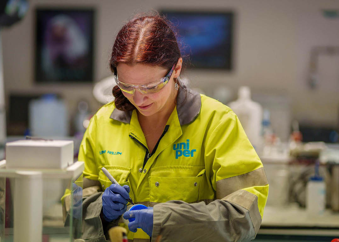 (Photo shoot 0324-047) Ratcliffe Power Station visit Chemistry Lab 21.03.2024